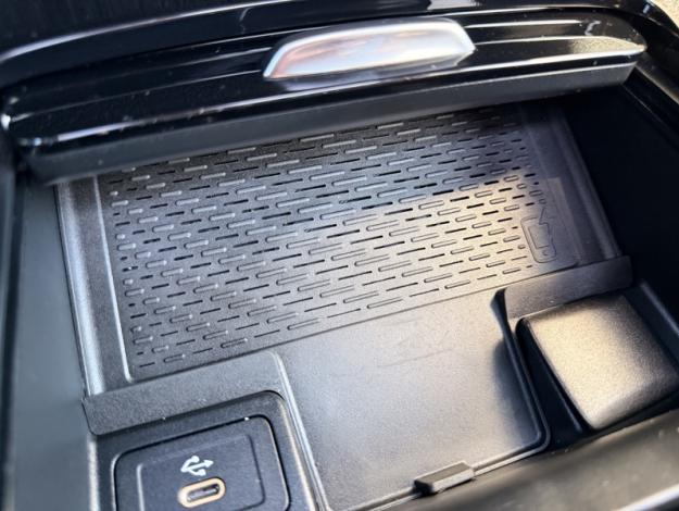 MERCEDES-BENZ EQA 250+ AMG Line  