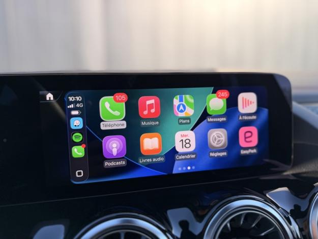 MERCEDES-BENZ EQA 250+ AMG Line  