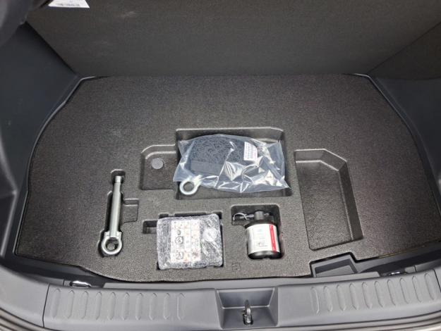 TOYOTA C-HR Hybride 2WD Design   