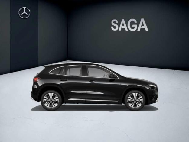 MERCEDES-BENZ GLA 180 Cyber Edition  