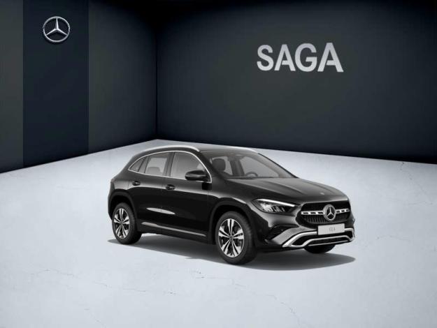 MERCEDES-BENZ GLA 180 Cyber Edition  