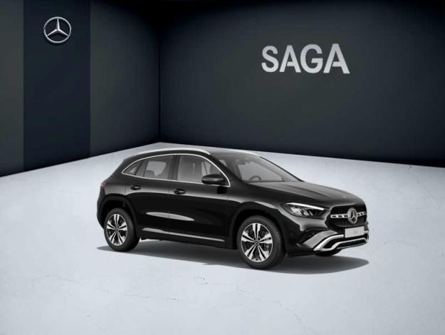 MERCEDES-BENZ GLA 180 Cyber Edition  