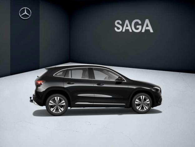 MERCEDES-BENZ GLA 180 Cyber Edition  