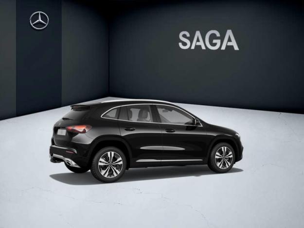 MERCEDES-BENZ GLA 180 Cyber Edition  