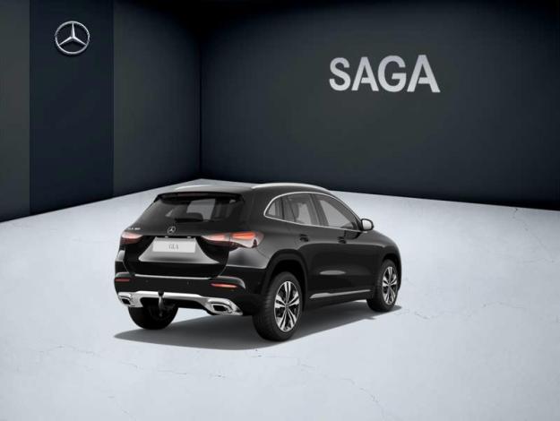 MERCEDES-BENZ GLA 180 Cyber Edition  