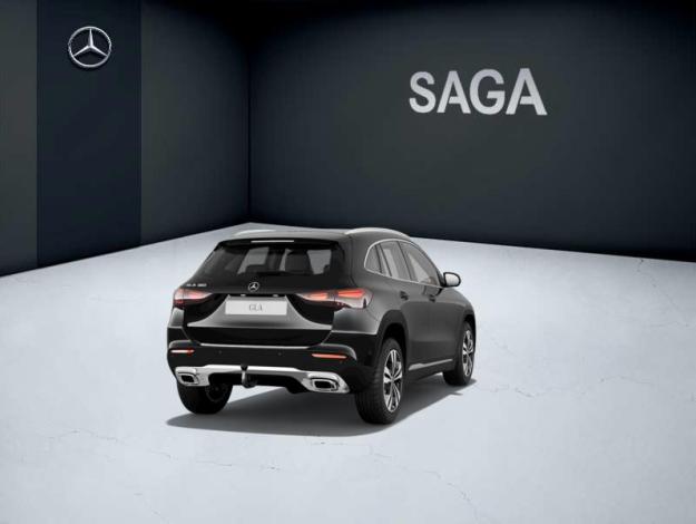 MERCEDES-BENZ GLA 180 Cyber Edition  