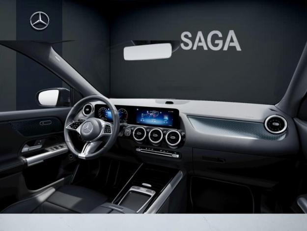 MERCEDES-BENZ GLA 180 Cyber Edition  