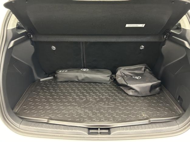 TOYOTA Yaris 116h Dynamic  
