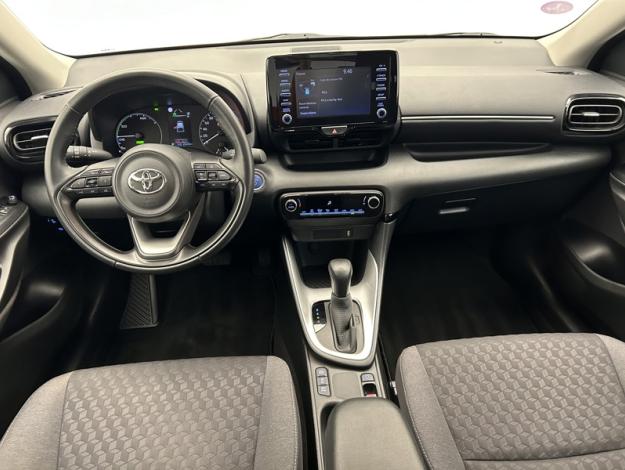 TOYOTA Yaris 116h Dynamic  