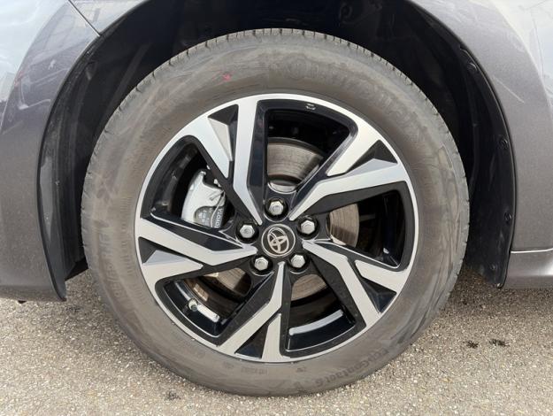 TOYOTA Yaris 116h Design  