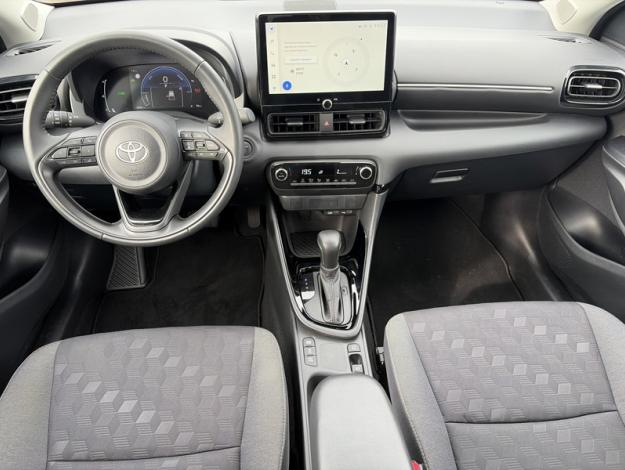 TOYOTA Yaris 116h Design  