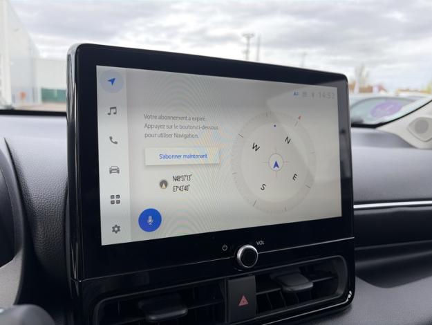 TOYOTA Yaris 116h Design  