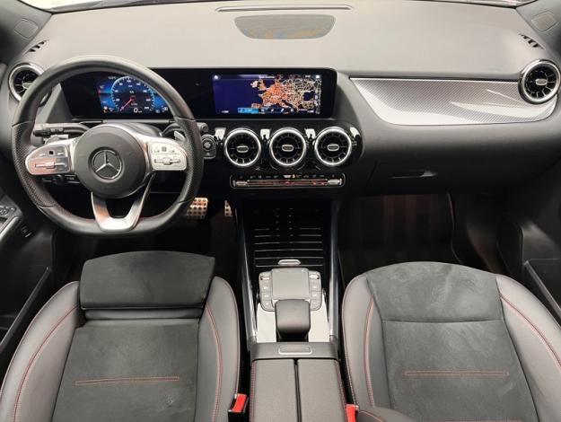 MERCEDES-BENZ GLA 200 d AMG Line  