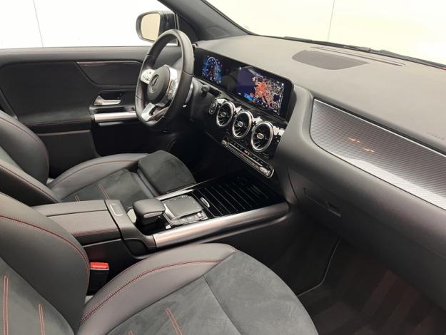 MERCEDES-BENZ GLA 200 d AMG Line  