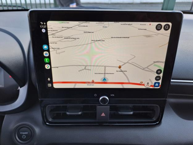 TOYOTA Yaris Hybrid Design  