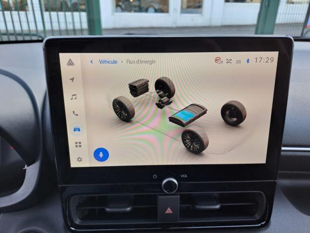 TOYOTA Yaris Hybrid Design  