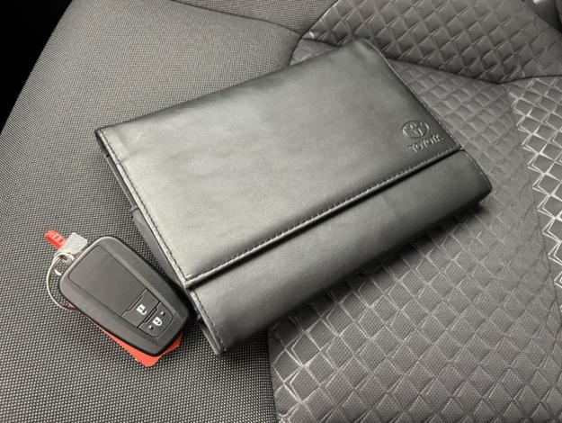 TOYOTA C-HR 1.8 Hybride 122 Dynamic Business   