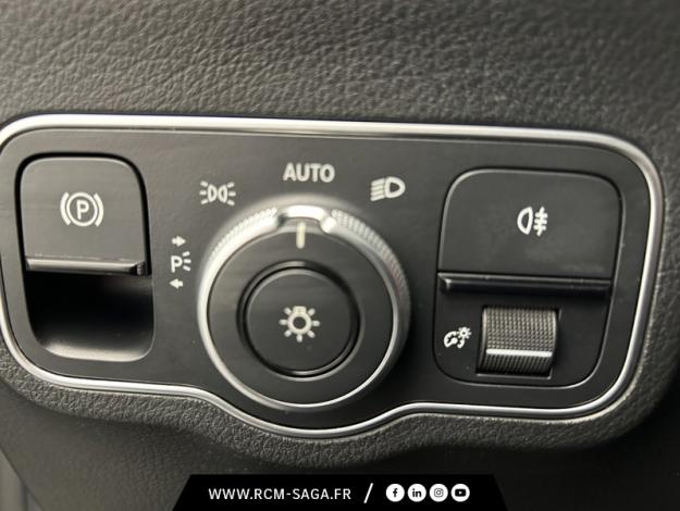 MERCEDES-BENZ GLA 200 d AMG Line  GLA 200 d AMG Line