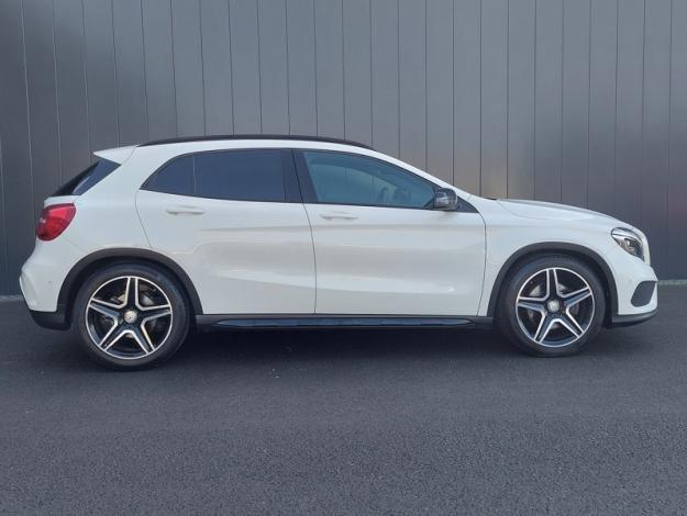 MERCEDES-BENZ GLA 220 d Fascination  