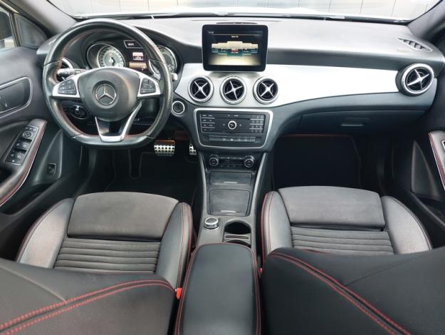 MERCEDES-BENZ GLA 220 d Fascination  