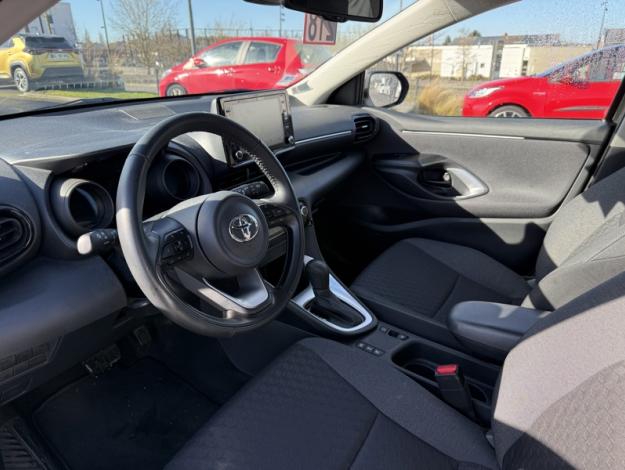 TOYOTA Yaris 116h Design  