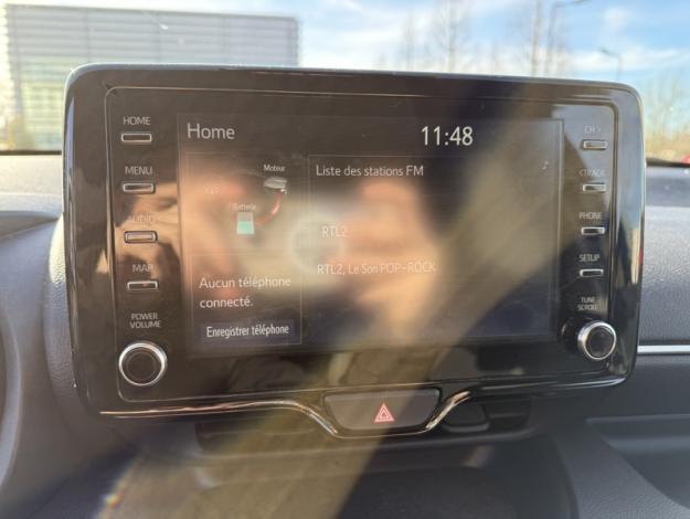 TOYOTA Yaris 116h Design  