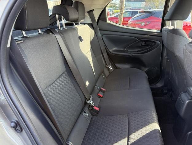 TOYOTA Yaris 116h Design  