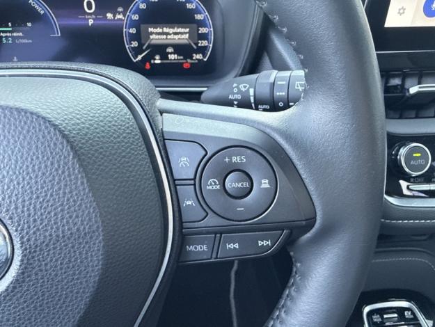 TOYOTA Corolla Touring Sports Hybride 140h Design   