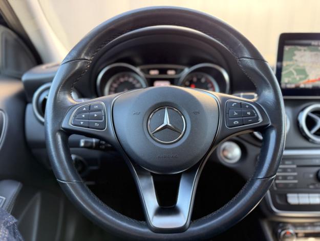 MERCEDES-BENZ GLA 180 Business Edition Pack Style 