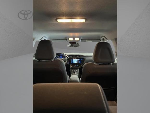 TOYOTA Auris Hybrid Collection   