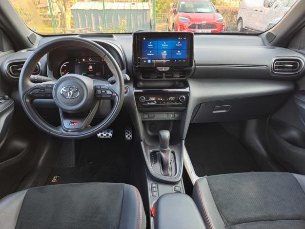 TOYOTA Yaris Cross 1.5 116H GR SPORT   