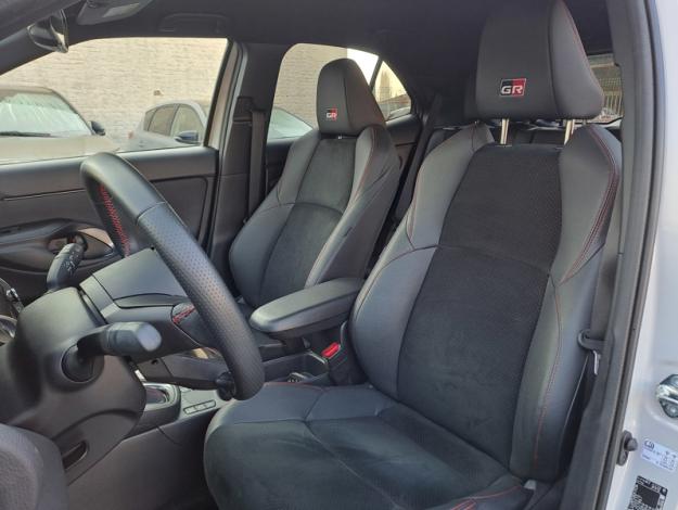 TOYOTA Yaris Cross 1.5 116H GR SPORT   