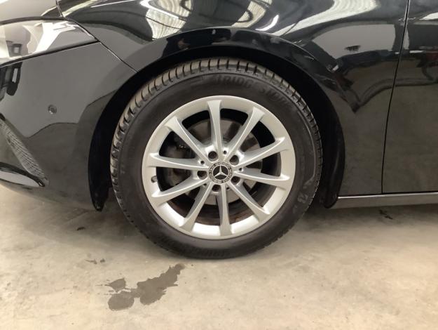 MERCEDES-BENZ A 180 Progressive  