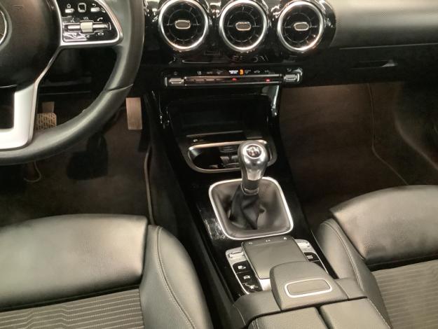 MERCEDES-BENZ A 180 Progressive  