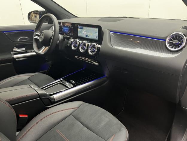 MERCEDES-BENZ GLA 200 d AMG Line  