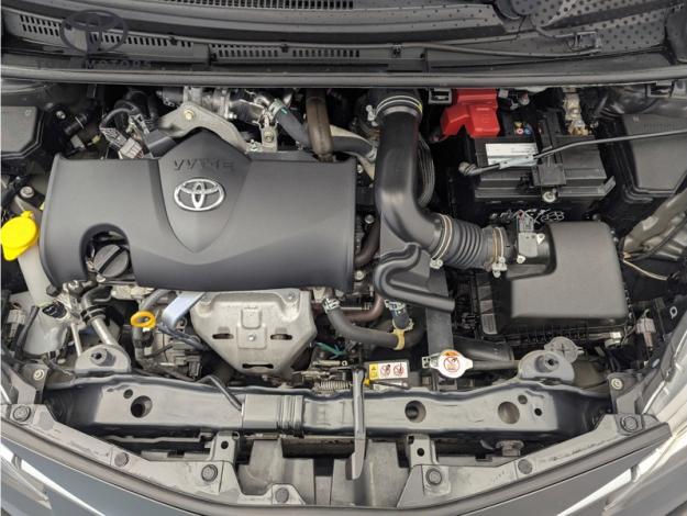 TOYOTA Yaris 110 VVT-i Design Y20  