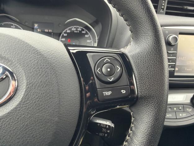 TOYOTA Yaris 1.5 VVT-I HYBRID Collection  