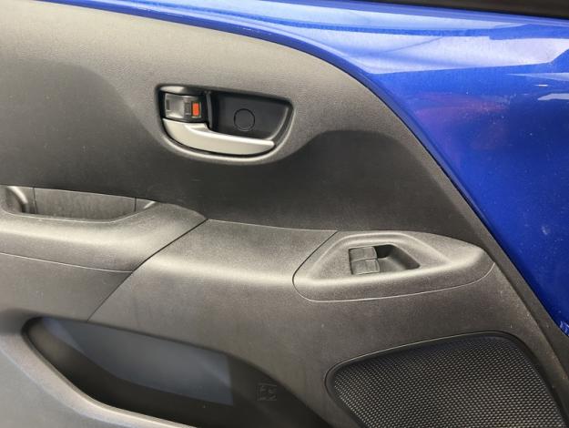 TOYOTA Aygo 1.0 VVT-i x-clusiv zen   