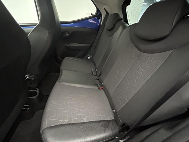 TOYOTA Aygo 1.0 VVT-i x-clusiv zen   