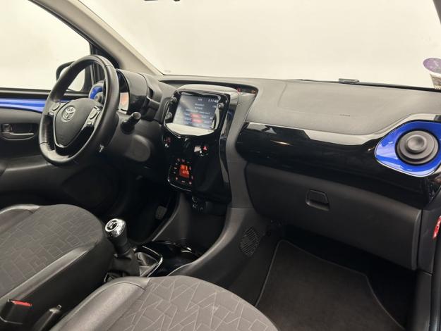 TOYOTA Aygo 1.0 VVT-i x-clusiv zen   