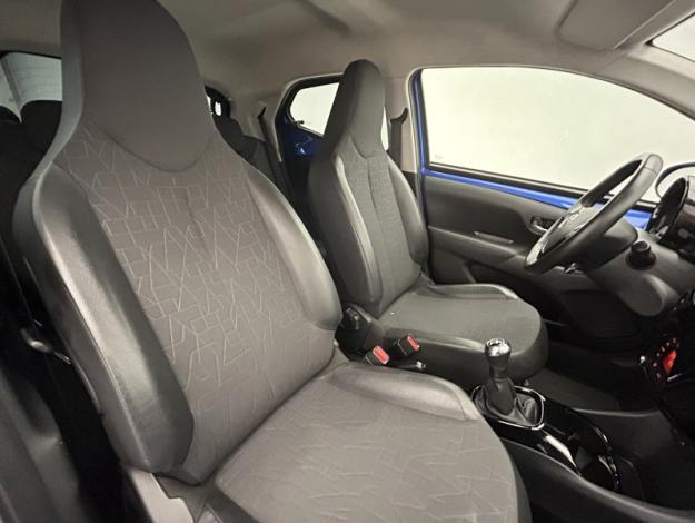 TOYOTA Aygo 1.0 VVT-i x-clusiv zen   