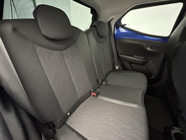 TOYOTA Aygo 1.0 VVT-i x-clusiv zen   