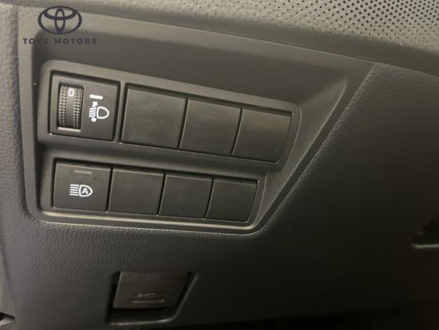 TOYOTA Yaris 116h Dynamic  