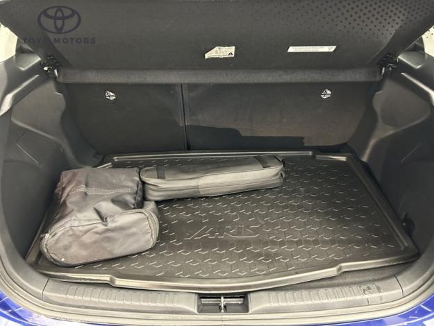 TOYOTA Yaris 116h Dynamic  