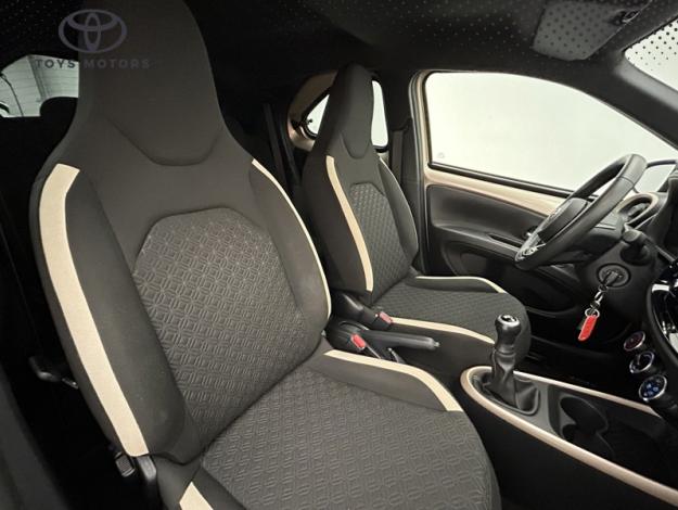 TOYOTA Aygo X 1.0 VVT-i 72 Design   