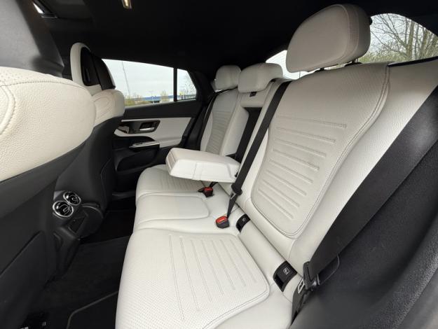 MERCEDES-BENZ GLC Coupé GLC 300 e Hybrid EQ 4MATIC Coupé AMG Line  GLC 300 e Hybrid EQ 4MATIC CoupÚ AMG Line