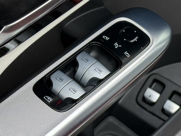 MERCEDES-BENZ GLC Coupé GLC 300 e Hybrid EQ 4MATIC Coupé AMG Line  GLC 300 e Hybrid EQ 4MATIC CoupÚ AMG Line