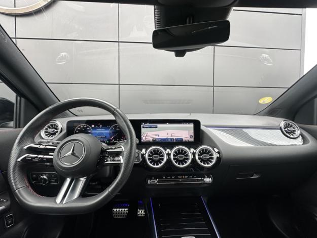 MERCEDES-BENZ GLA 200 d AMG Line  GLA 200 d AMG Line