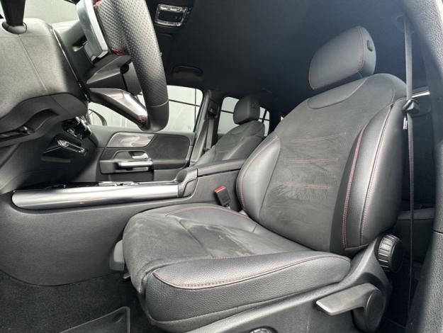 MERCEDES-BENZ GLA 200 d AMG Line  GLA 200 d AMG Line