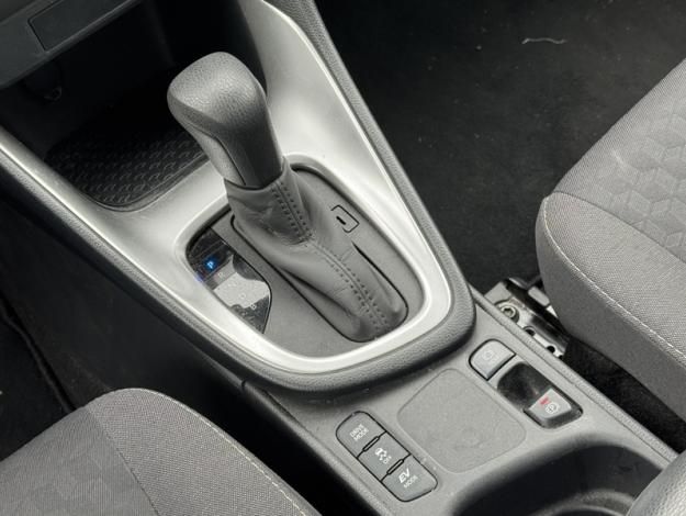 TOYOTA Yaris Hybride 116h Design / Pack Confort  1.5 116 ch 